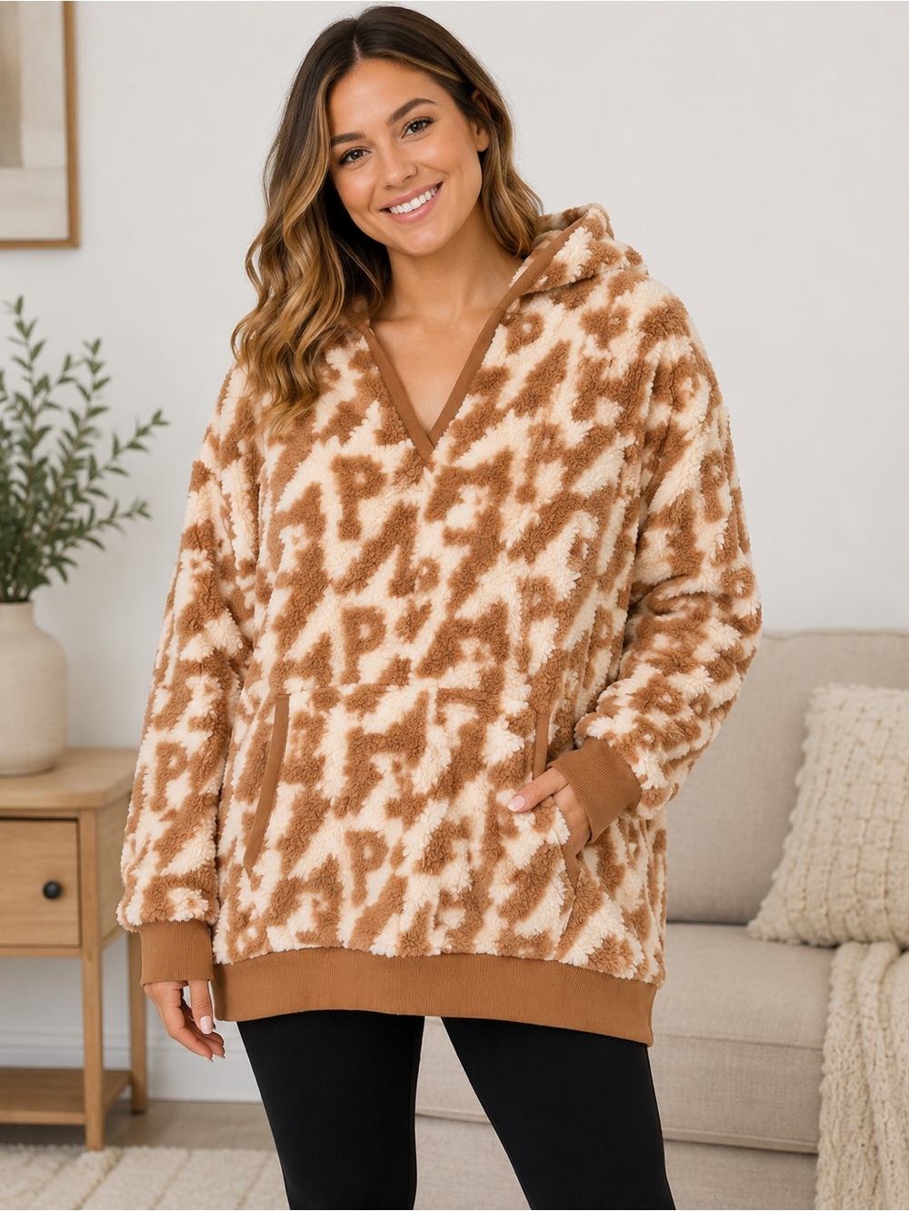 PINK Victoria’s Secret Women’s Camel & Cream Fleece Hoodie Size Large